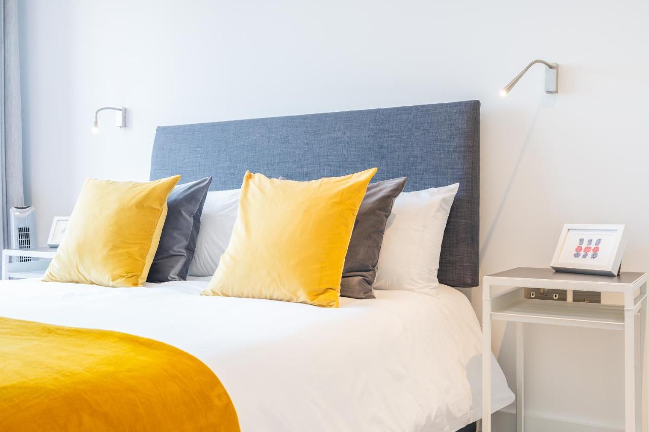 St Albans 2 Bed Luxury City Apartment, 5 Mins Walk To Train & Allocated Parking المظهر الخارجي الصورة