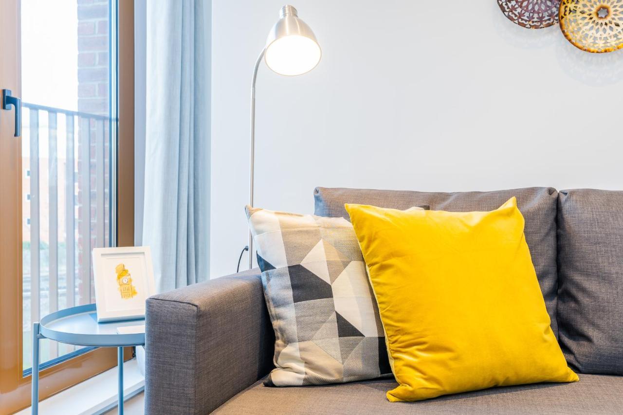 St Albans 2 Bed Luxury City Apartment, 5 Mins Walk To Train & Allocated Parking المظهر الخارجي الصورة