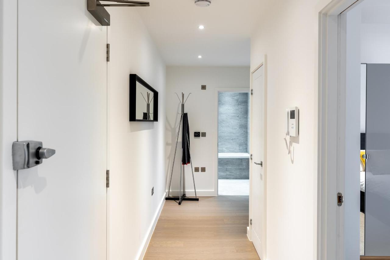 St Albans 2 Bed Luxury City Apartment, 5 Mins Walk To Train & Allocated Parking المظهر الخارجي الصورة